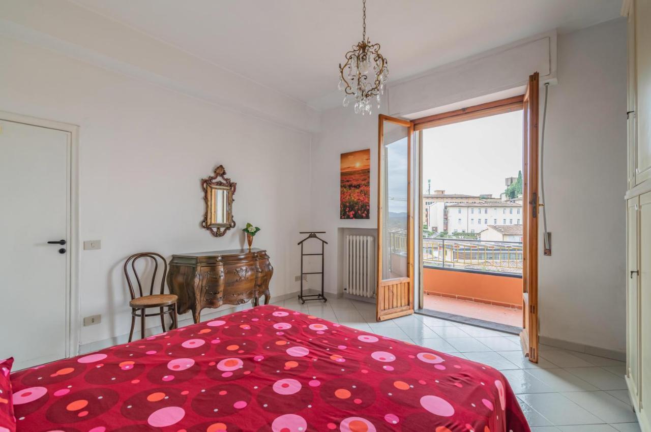 Апартаменты Comfy Flat Steps Away From Siena Station! Экстерьер фото